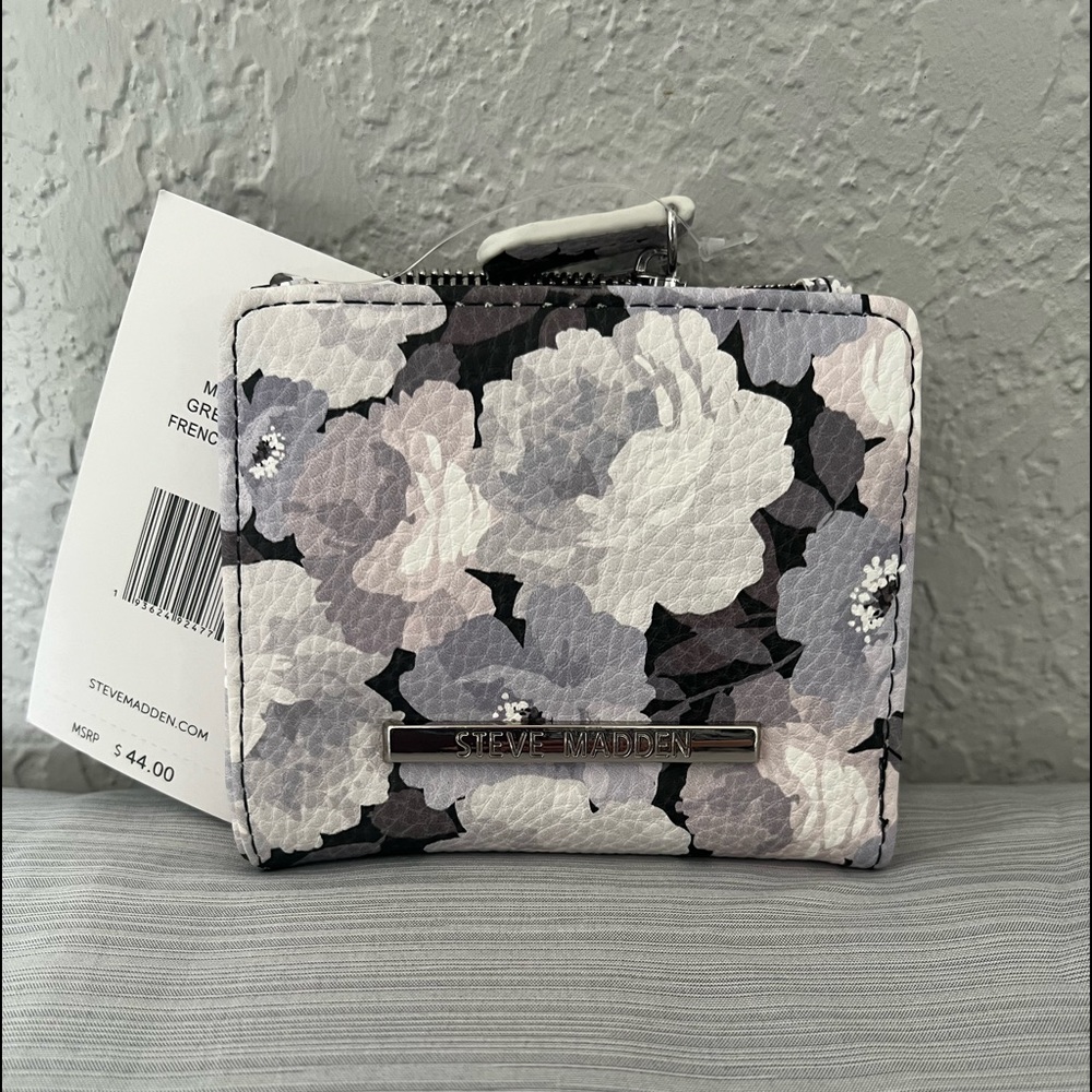 Steve Madden wallet